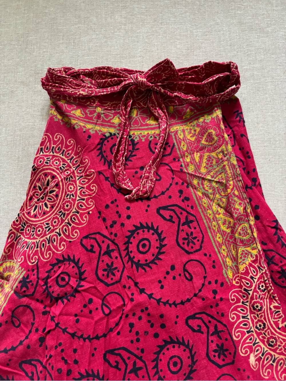 Vintage violet Indian bohemian batik midi wrap skirt. - Picture 2 of 12